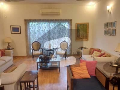 ڈی ایچ اے فیز 8 سابقہ ​​پارک ویو ڈی ایچ اے فیز 8,ڈی ایچ اے ڈیفینس,لاہور میں 4 کمروں کا 10 مرلہ مکان 4.7 کروڑ میں برائے فروخت۔