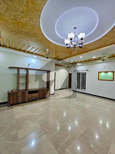 جی ۔ 13 اسلام آباد میں 3 کمروں کا 14 مرلہ بالائی پورشن 1.15 لاکھ میں کرایہ پر دستیاب ہے۔