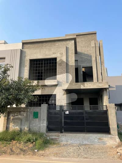 I SELL 5MARLA GRAY HOUSE IN BAHRIA ORCHARD PHASE 1