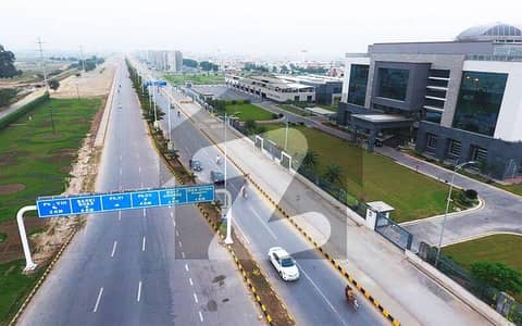 E BLOCK 1KANAL PLOT FOR SALE ON 150FT ROAD PRIME LOCATION NEAR COMMERCIAL MARKET