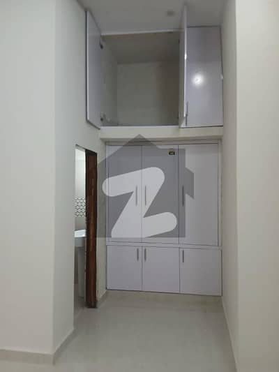 سی-17 اسلام آباد میں 2 کمروں کا 8 مرلہ زیریں پورشن 40.0 ہزار میں کرایہ پر دستیاب ہے۔