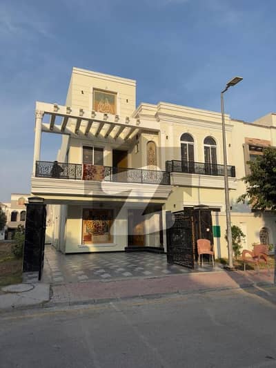 1 kanal full house available for rent