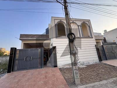 ماڈل ٹاؤن ملتان میں 3 کمروں کا 7 مرلہ مکان 70.0 ہزار میں کرایہ پر دستیاب ہے۔