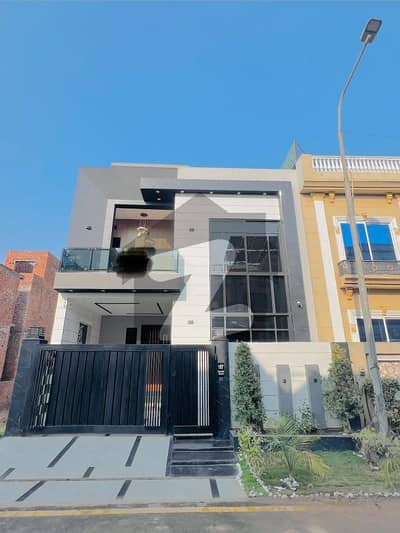 5 Marla Brand New House For Sale Direct Meeting With Owner In Parkview City Lahore