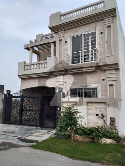 پارک ویو سٹی ۔ ڈائمنڈ بلاک پارک ویو سٹی,لاہور میں 4 کمروں کا 5 مرلہ مکان 1.6 کروڑ میں برائے فروخت۔