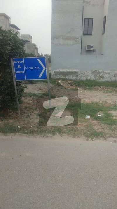 3 Marla Plot For Sale In E Block