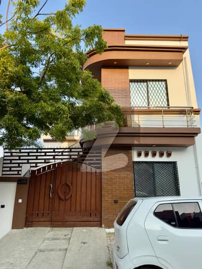 صائمہ عریبین ولاز گداپ ٹاؤن,کراچی میں 3 کمروں کا 5 مرلہ مکان 1.88 کروڑ میں برائے فروخت۔