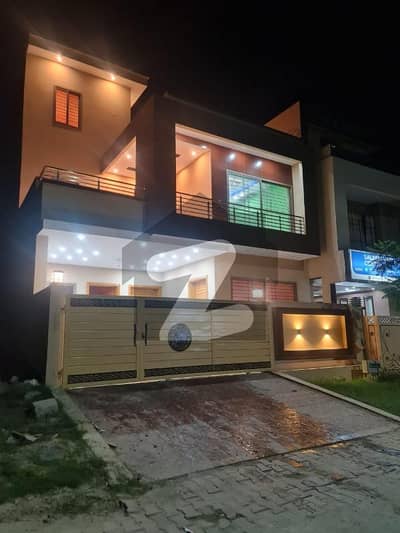 ایم پی سی ایچ ایس - بلاک ای ایم پی سی ایچ ایس ۔ ملٹی گارڈنز,بی ۔ 17,اسلام آباد میں 10 کمروں کا 8 مرلہ مکان 3.75 کروڑ میں برائے فروخت۔