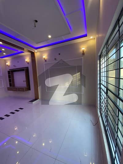 خیابانِ امین ۔ بلاک ایل خیابانِ امین,لاہور میں 3 کمروں کا 5 مرلہ مکان 1.5 کروڑ میں برائے فروخت۔