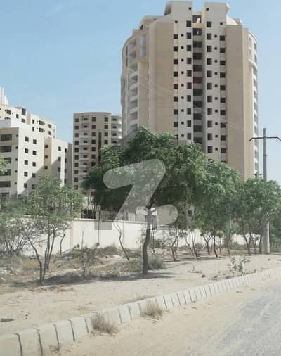 برج-ال-حرمین یونیورسٹی روڈ,کراچی میں 4 کمروں کا 11 مرلہ فلیٹ 2.5 کروڑ میں برائے فروخت۔