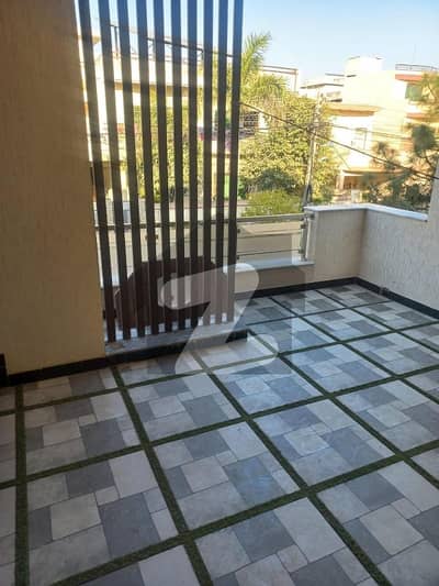 گلریز ہاؤسنگ سکیم راولپنڈی میں 6 کمروں کا 10 مرلہ مکان 4.5 کروڑ میں برائے فروخت۔