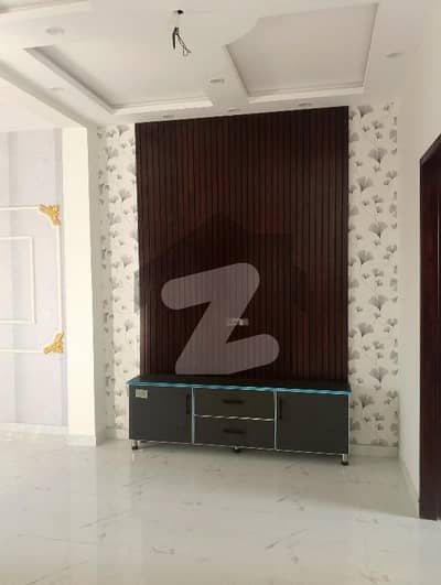 5 Marla Triple Storey House For Rent.