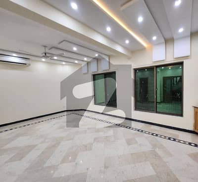 Extra Land Beautiful 6 Bedroom 2 Gate 2 Kitchen House Extra Land Beautiful 6 Bedroom 2 Gate 2 Kitchen House