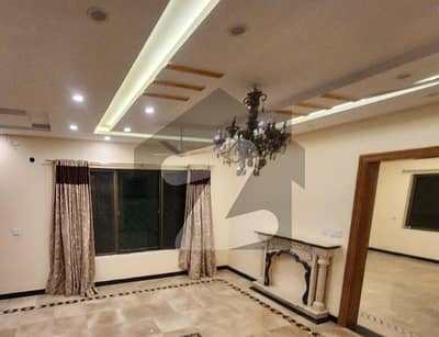 Beautiful 6 Bedroom 2 Gate 2 Kitchen House