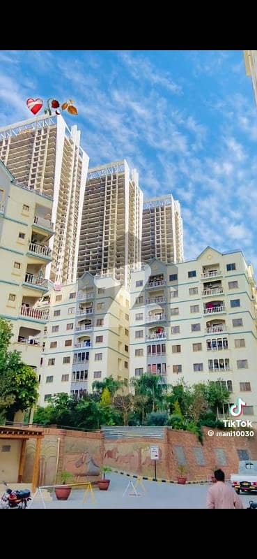 Defence Residency 2 bedroom apartment 804 sqyrft for sale