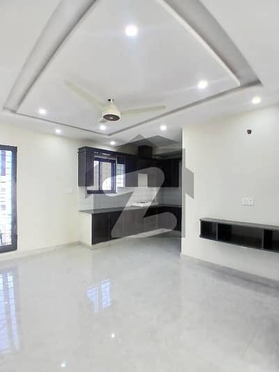 2 Bedroom Non Furnished Apartment Available For Rent
