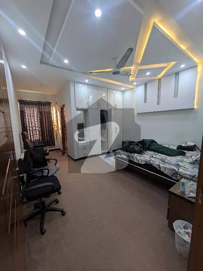 گلبرگ ریزیڈنشیا گلبرگ,اسلام آباد میں 3 کمروں کا 7 مرلہ بالائی پورشن 65.0 ہزار میں کرایہ پر دستیاب ہے۔