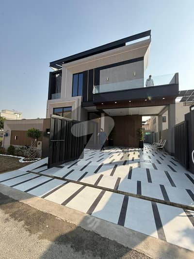 1 KANAL BRAND NEW MODERN HOUSE AVAILABLE FOR SALE IN NEAR TO UET SOCITY