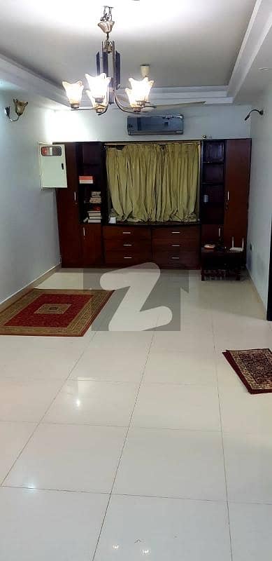 شہید ملت روڈ کراچی میں 2 کمروں کا 4 مرلہ فلیٹ 1.3 لاکھ میں کرایہ پر دستیاب ہے۔