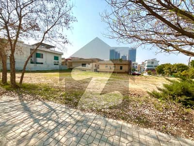 ڈی ایچ اے ڈیفینس فیز 2 ڈی ایچ اے ڈیفینس,اسلام آباد میں 1 کنال رہائشی پلاٹ 4.2 کروڑ میں برائے فروخت۔ ڈی ایچ اے ڈیفینس فیز 2 ڈی ایچ اے ڈیفینس,اسلام آباد میں 1 کنال رہائشی پلاٹ 4.2 کروڑ میں برائے فروخت۔