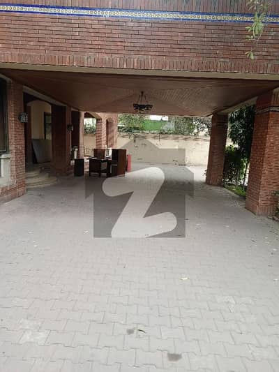 Gulberg Well. Maintained 4 Kanal Commercial Property Is Available On Rent.