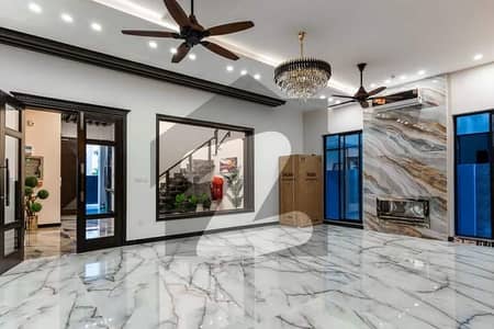 ڈی ایچ اے فیز 5 ڈیفنس (ڈی ایچ اے),لاہور میں 5 کمروں کا 1 کنال مکان 2.8 لاکھ میں کرایہ پر دستیاب ہے۔