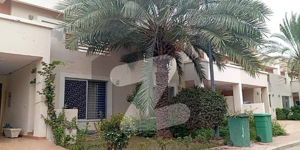 3Bed DDL 200sq yd Villa FOR SALE. All amenities nearby including Parks, Mosques and Gallery