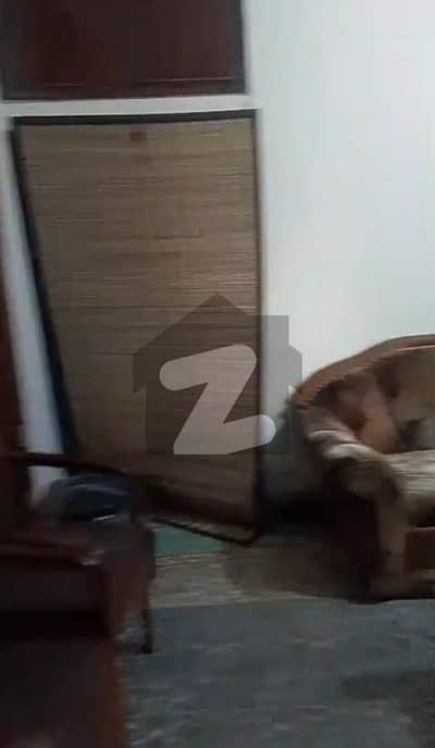 Allama Iqbal Town 5 Marla Lower Portion for Bacholor Office Use k laye Rent par available ha