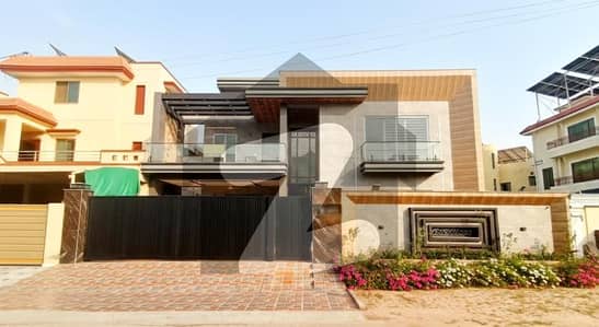 واپڈا ٹاؤن فیز 1 واپڈا ٹاؤن,لاہور میں 6 کمروں کا 1 کنال مکان 10.25 کروڑ میں برائے فروخت۔