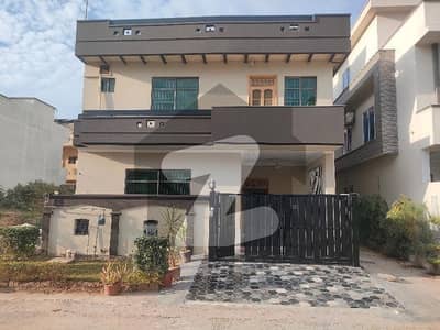 30x60 7 Marla Like New House For Sale G13 Islamabad
