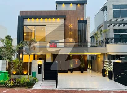 بحریہ ٹاؤن ۔ غزنوی بلاک بحریہ ٹاؤن ۔ سیکٹر ایف,بحریہ ٹاؤن,لاہور میں 5 کمروں کا 10 مرلہ مکان 3.3 کروڑ میں برائے فروخت۔