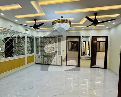 الرحمان فیز 2 - بلاک جی الرحمان گارڈن فیز 2,الرحمان گارڈن,لاہور میں 5 کمروں کا 10 مرلہ مکان 4.5 کروڑ میں برائے فروخت۔ الرحمان فیز 2 - بلاک جی الرحمان گارڈن فیز 2,الرحمان گارڈن,لاہور میں 5 کمروں کا 10 مرلہ مکان 4.5 کروڑ میں برائے فروخت۔