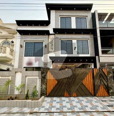 الرحمان گارڈن فیز 2 الرحمان گارڈن,لاہور میں 5 کمروں کا 8 مرلہ مکان 4.0 کروڑ میں برائے فروخت۔ الرحمان گارڈن فیز 2 الرحمان گارڈن,لاہور میں 5 کمروں کا 8 مرلہ مکان 4.0 کروڑ میں برائے فروخت۔