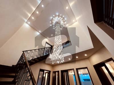 لیک سٹی ۔ سیکٹر ایم ۔ 2 لیک سٹی,رائیونڈ روڈ,لاہور میں 6 کمروں کا 1 کنال مکان 8.8 کروڑ میں برائے فروخت۔