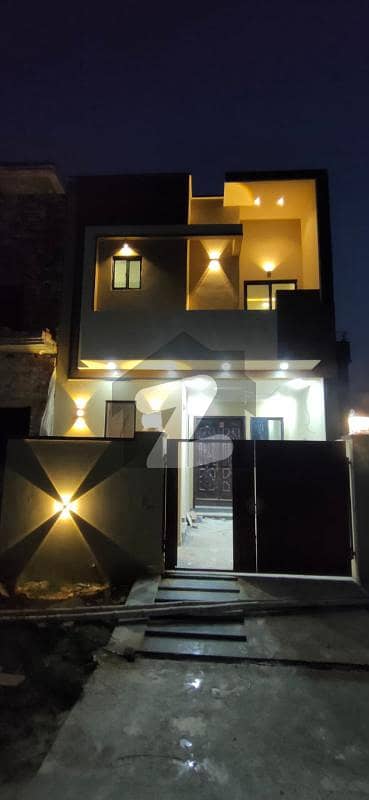 سینٹرل پارک ہاؤسنگ سکیم لاہور میں 1 کمرے کا 3 مرلہ مکان 1.05 کروڑ میں برائے فروخت۔