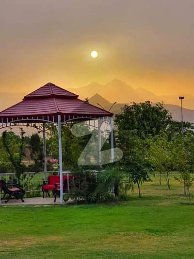 Ideal Location Near Central Park Near BRT Station, Park Masjid Market Ready To Construction