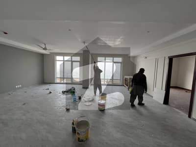 Brand New 3 Bed Aparment For Rent Facing Golf and Main Boulevard View Top Floor