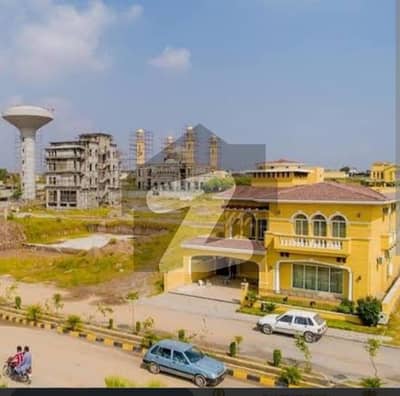 Excellent Location Park Face 5 Marla Plot For Sale