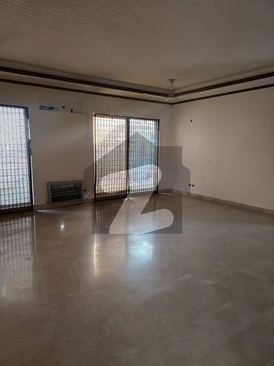 ULTRA-LUXURY 5 BED RESIDENCE FOR RENT | PRIME LOCATION