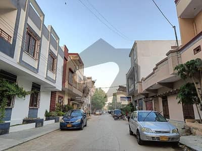 گوالیار کوآپریٹو ہاؤسنگ سوسائٹی سکیم 33,کراچی میں 3 کمروں کا 5 مرلہ فلیٹ 98.0 لاکھ میں برائے فروخت۔