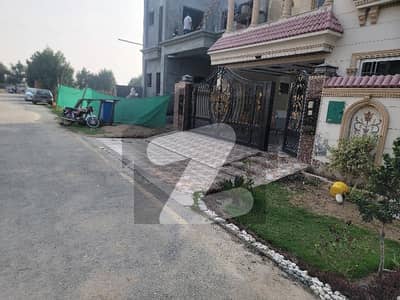 بحریہ آرچرڈ لاہور میں 8 مرلہ رہائشی پلاٹ 72.0 لاکھ میں برائے فروخت۔ بحریہ آرچرڈ لاہور میں 8 مرلہ رہائشی پلاٹ 72.0 لاکھ میں برائے فروخت۔