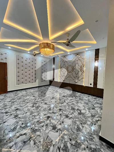 Modern Double Storey Luxury House For Sale