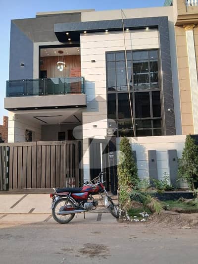 05-Marla Brand New House For Sale SUPER PRIME Location