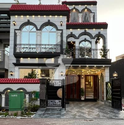 بحریہ ٹاؤن سیکٹر ای بحریہ ٹاؤن,لاہور میں 3 کمروں کا 5 مرلہ مکان 75.0 ہزار میں کرایہ پر دستیاب ہے۔