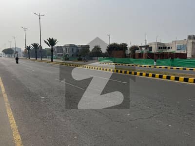 1 KANALCORNER PLOT 70FEET ROAD FOR SALE Z2-BLOCK DHA