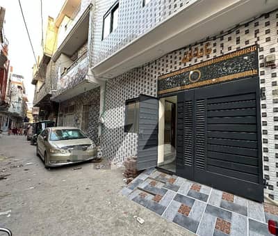 پیکو روڈ لاہور میں 3 کمروں کا 3 مرلہ مکان 1.25 کروڑ میں برائے فروخت۔