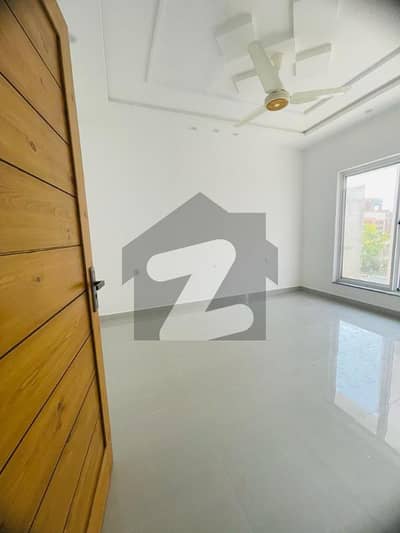 5 MARLA NEW HOUSE AVAILABLE FOR SALE