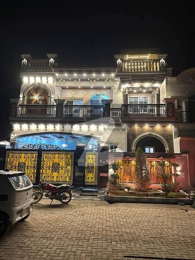 ڈائمنڈ سٹی غالب روڈ,سیالکوٹ میں 5 کمروں کا 10 مرلہ مکان 5.25 کروڑ میں برائے فروخت۔