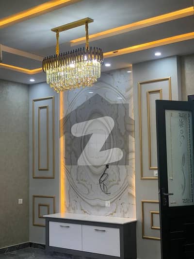 15 MARLA BRAND NEW LUXURY HOUSE FOR SALE