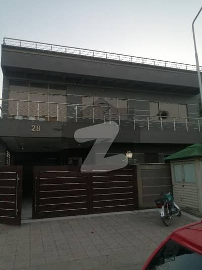 جی ۔ 13 اسلام آباد میں 3 کمروں کا 14 مرلہ بالائی پورشن 1.15 لاکھ میں کرایہ پر دستیاب ہے۔